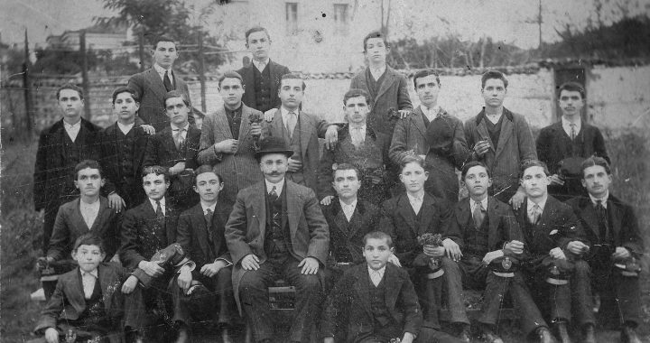 Rare photo of Greek students with their teacher (Early 1910s)